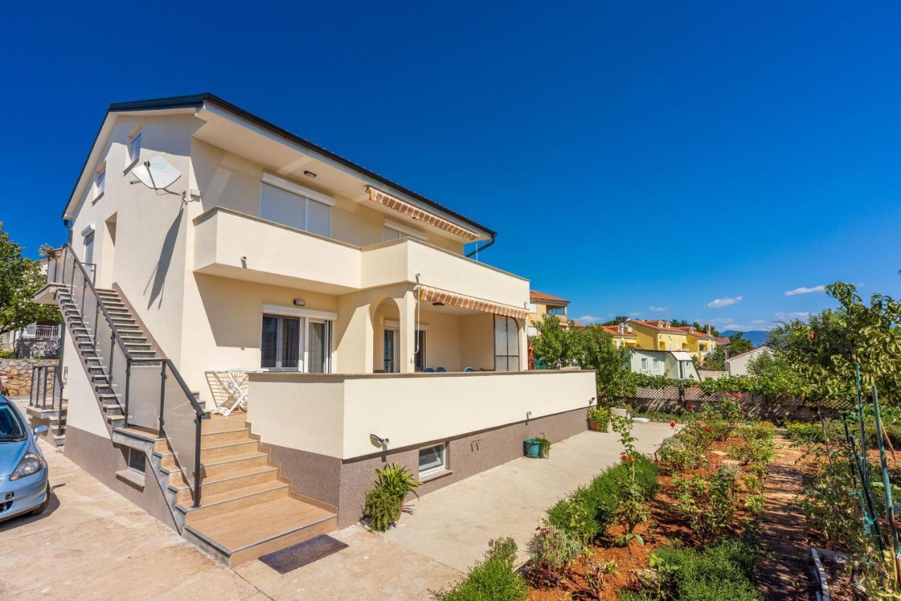 Apartments Star By The Sea Čižići Extérieur photo