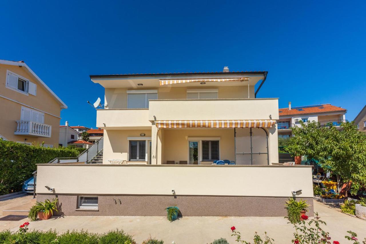 Apartments Star By The Sea Čižići Extérieur photo
