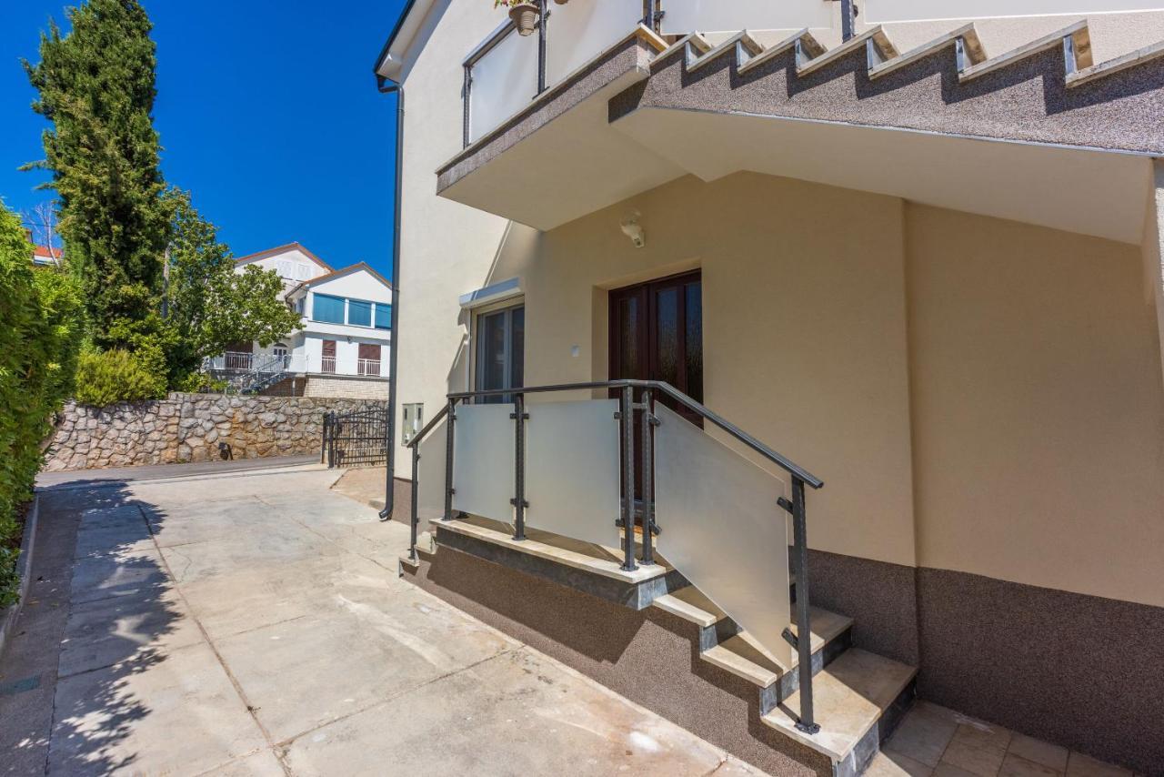 Apartments Star By The Sea Čižići Extérieur photo