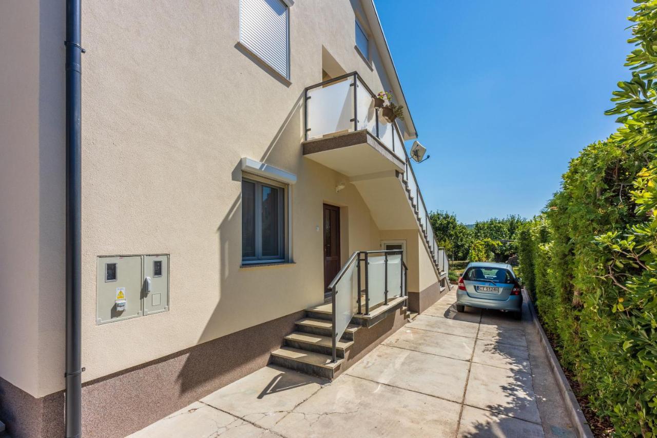 Apartments Star By The Sea Čižići Extérieur photo