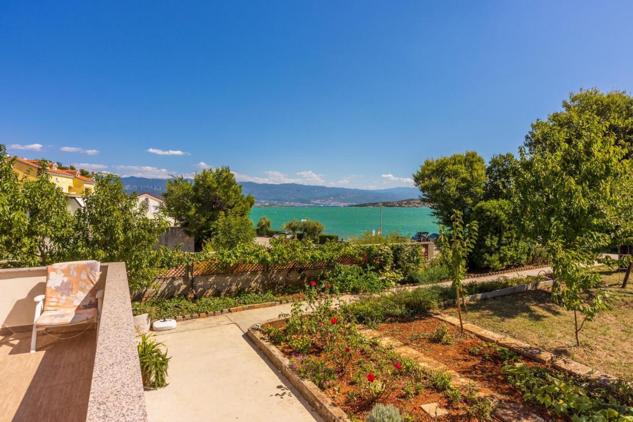 Apartments Star By The Sea Čižići Extérieur photo