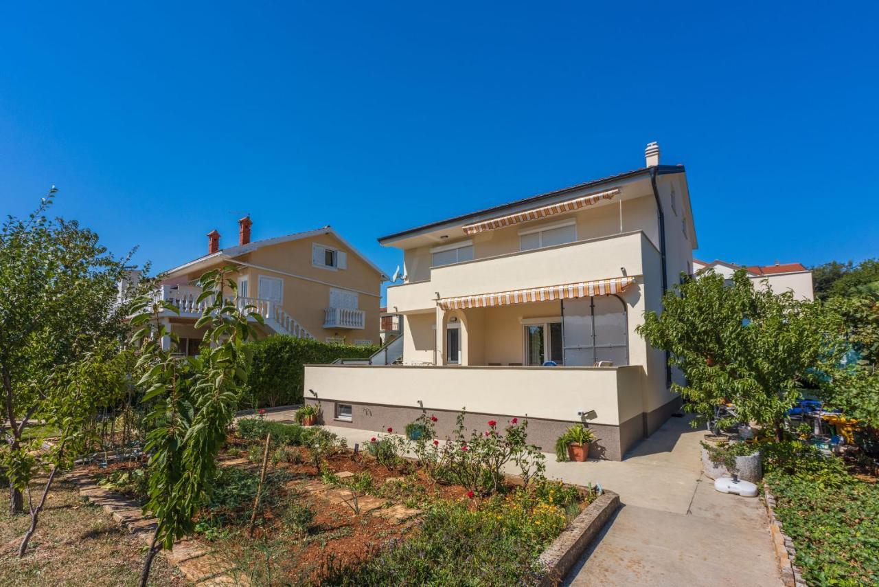 Apartments Star By The Sea Čižići Extérieur photo
