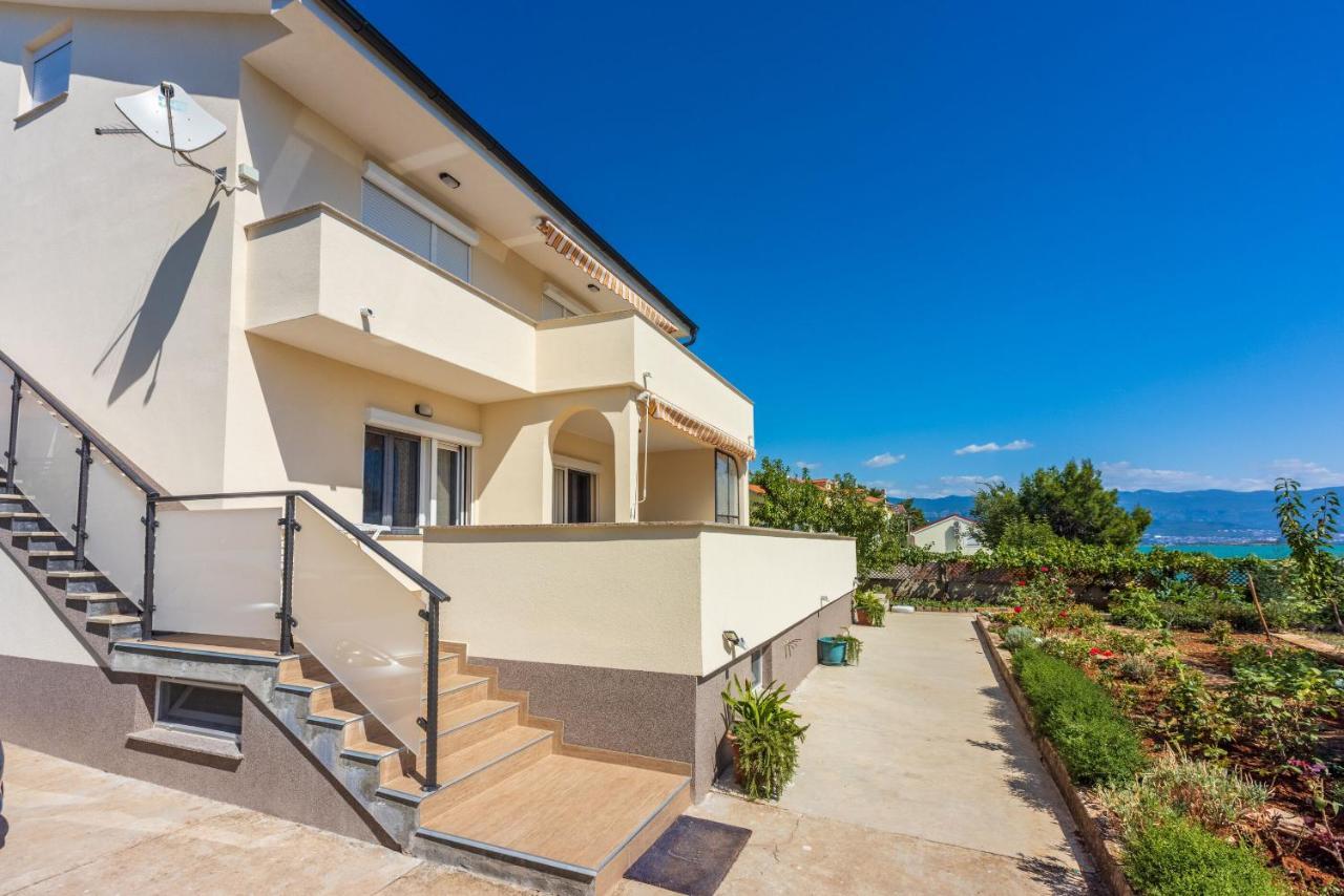 Apartments Star By The Sea Čižići Extérieur photo